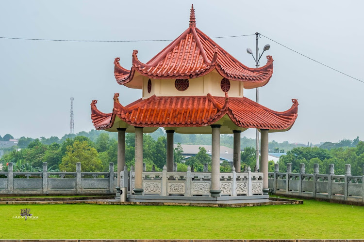 Banyan Tree Temple