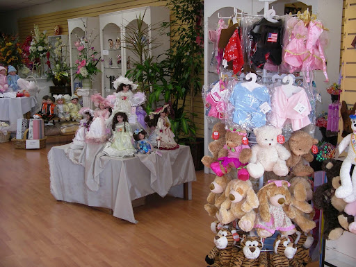 Everblooming Floral & Gift image