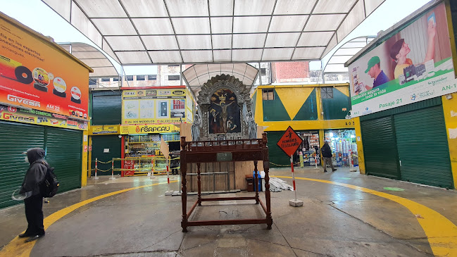 Centro Comercial Plaza Ferretero - Lima