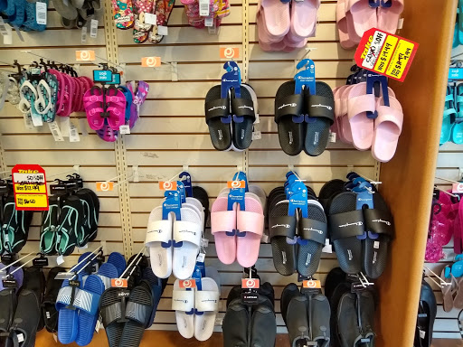 Shoe Store «Payless ShoeSource», reviews and photos, 700 W 15th St, Plano, TX 75075, USA