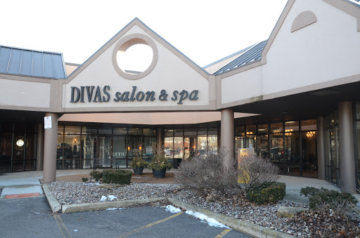 Beauty Salon «Divas Salon & Spa», reviews and photos, 707 W Jefferson St, Shorewood, IL 60404, USA