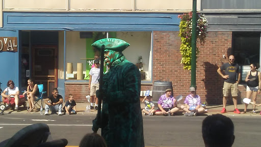 Furniture Store «Griffiths Fine Furniture and Appliances», reviews and photos, 56 N Broadway, Geneva, OH 44041, USA