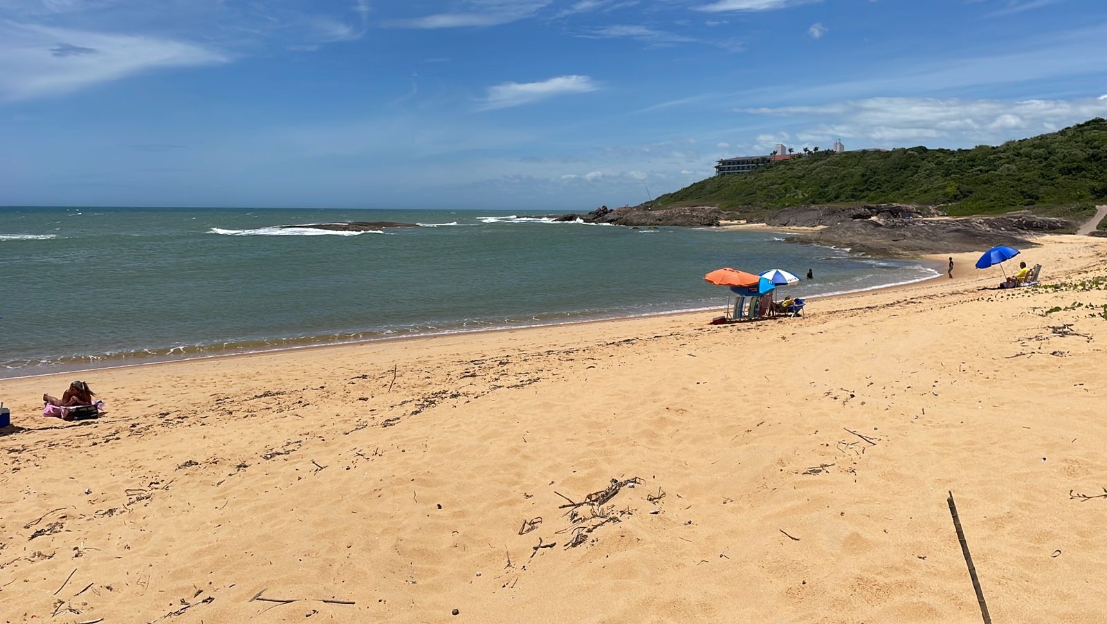 Foto von Fafraro Strand mit geräumige küstenlinie
