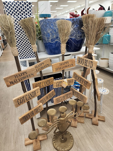 Department Store «HomeGoods», reviews and photos, 65 Commerce Way, Seekonk, MA 02771, USA