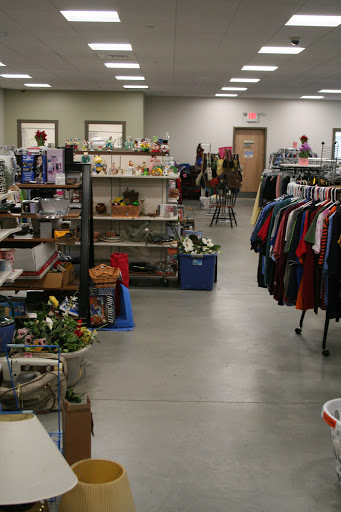 Thrift Store «LISTEN Thrift Store, River Point Plaza», reviews and photos