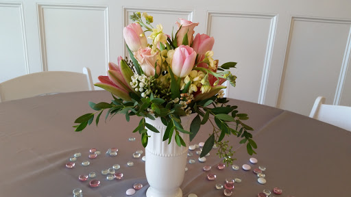 Florist «Myers Florist/Emerald Gardens Flowers», reviews and photos, 2906 Hillsborough Rd, Durham, NC 27705, USA