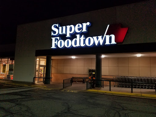 Grocery Store «Super Foodtown of North Arlington», reviews and photos, 1 Schuyler Ave, North Arlington, NJ 07031, USA