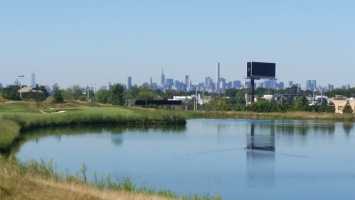Public Golf Course «Trump Golf Links, Ferry Point», reviews and photos, 500 Hutchinson River Pkwy, Bronx, NY 10465, USA