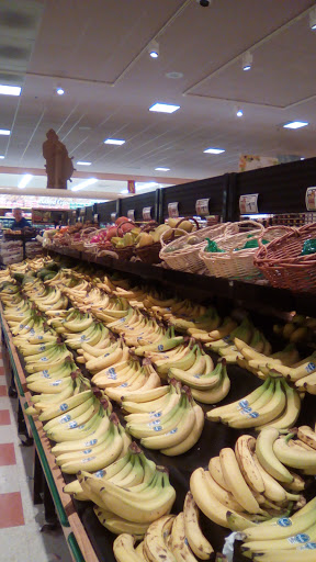 Grocery Store «Market Basket», reviews and photos, 95 Sutton Ave, Oxford, MA 01540, USA