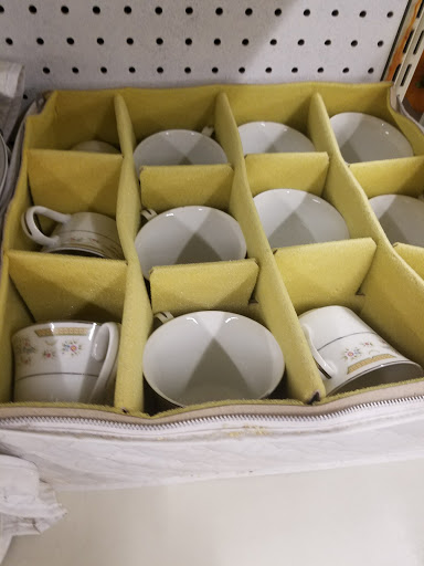 Building Materials Store «ReStore Fox Valley Habitat for Humanity», reviews and photos, 4100 Fox Valley Center Dr, Aurora, IL 60504, USA