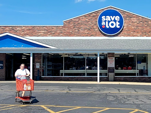 Grocery Store «Save-A-Lot», reviews and photos, 8005 State St, Garrettsville, OH 44231, USA