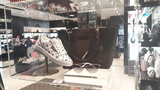 Clothing Store «GUESS Factory», reviews and photos, 12801 W Sunrise Blvd #631, Sunrise, FL 33323, USA