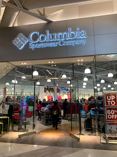 Sportswear Store «Columbia Sportswear Outlet Store», reviews and photos, 447 Great Mall Dr, Milpitas, CA 95035, USA