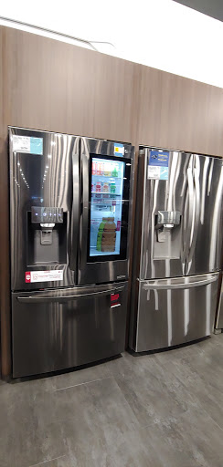 Electronics Store «Best Buy», reviews and photos, 10243 Indianapolis Blvd, Highland, IN 46322, USA