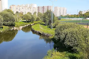 Perlovskiy Park Vdol' Reki Yauzy image
