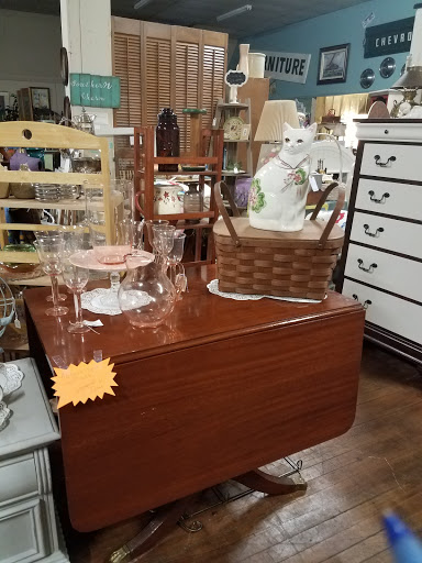 Antique Store «Rancho Coop», reviews and photos, 5685 Main St, Oakley, CA 94561, USA