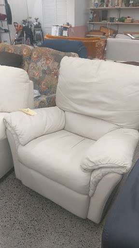 Thrift Store «Thrifty Shopper», reviews and photos, 112 E Manlius St, East Syracuse, NY 13057, USA