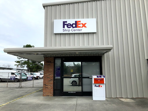 Shipping and Mailing Service «FedEx Ship Center», reviews and photos, 1106 N 23rd St, Wilmington, NC 28405, USA
