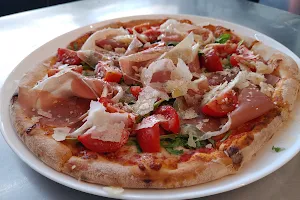 OLA PIZZA image