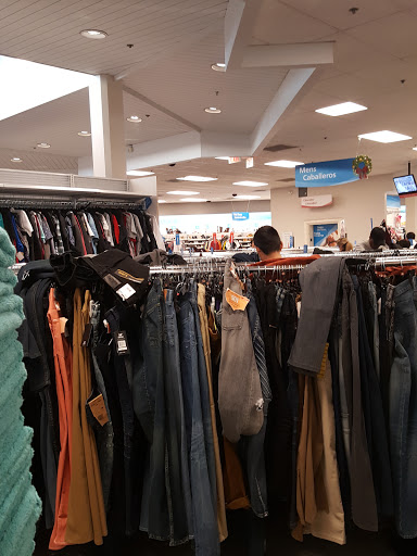 Clothing Store «Ross Dress for Less», reviews and photos, 13750 Riverside Dr, Sherman Oaks, CA 91423, USA