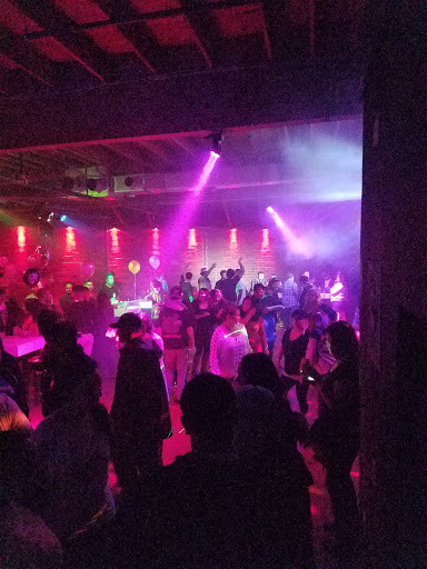 Night Club «The Hangar», reviews and photos, 1823 SE Tualatin Valley Hwy, Hillsboro, OR 97123, USA