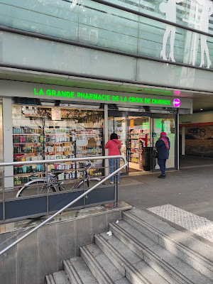Grande Pharmacie de la Croix de Chavaux à Montreuil