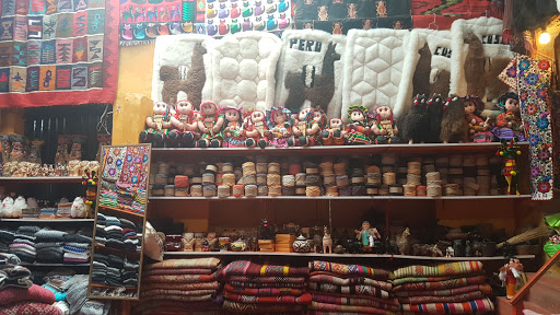 Tiendas Discover Cusco