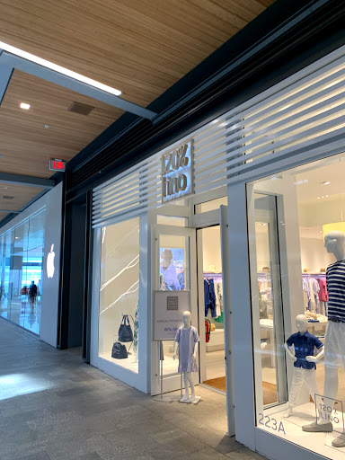 Cell Phone Store «Apple Brickell City Centre», reviews and photos, 701 S Miami Ave, Miami, FL 33130, USA