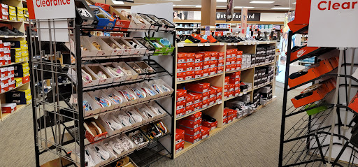 Shoe Store «Famous Footwear», reviews and photos, 31 Furlong Dr, Revere, MA 02151, USA