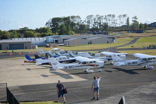 Flying lessons Auckland