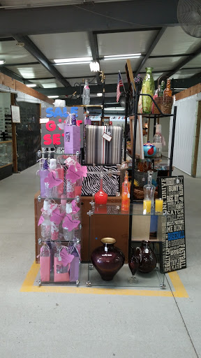 Flea Market «Virginia Bazaar», reviews and photos, 8436 Ladysmith Rd, Ruther Glen, VA 22546, USA