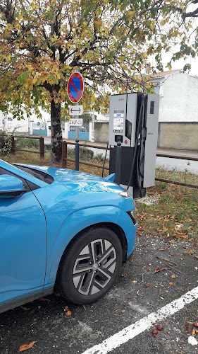 Borne de recharge de véhicules électriques MObiVE Station de recharge Matha