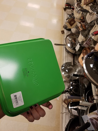 Shopping Mall «Plantation Point Shopping Center», reviews and photos, 6461 Plantation Center Dr, Raleigh, NC 27616, USA