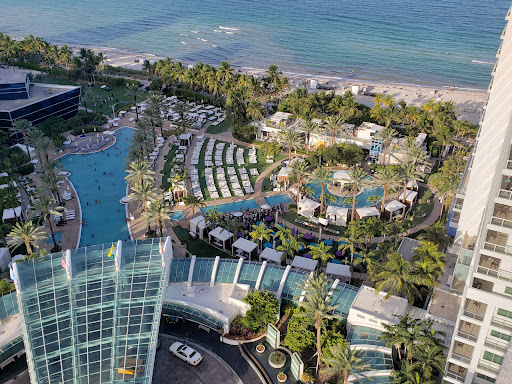 Shopping Mall «Fontainebleau Shops», reviews and photos, 4441 Collins Ave, Miami Beach, FL 33140, USA
