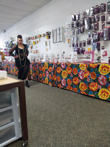 Shopping Mall «Indian Hills Shopping Center», reviews and photos, 2407 W 13th St N, Wichita, KS 67203, USA