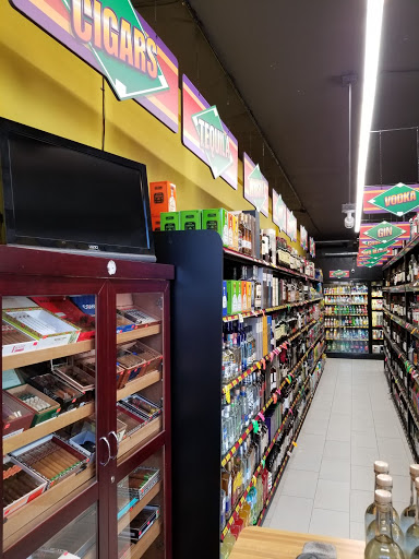 Liquor Store «Gold Crown Liquors Store», reviews and photos, 3425 N Clark St, Chicago, IL 60657, USA