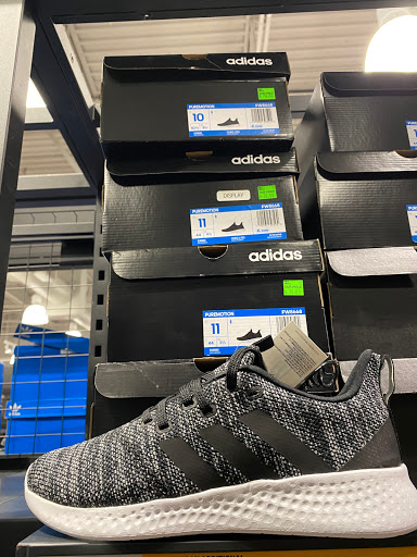 Sporting Goods Store «adidas Outlet Store Woodburn», reviews and photos, 1001 N Arney Rd Ste 400, Woodburn, OR 97071, USA