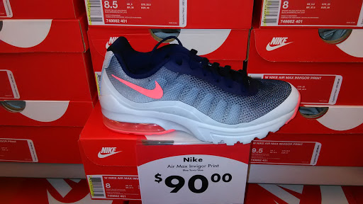 Shoe Store «Shoe Carnival», reviews and photos, 466 Pinnacle Pkwy, Bristol, TN 37620, USA