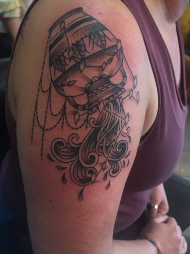 Tattoo Shop «Ironclad Tattoo Gallery», reviews and photos, 194 N 2nd Ave, Saltillo, MS 38866, USA