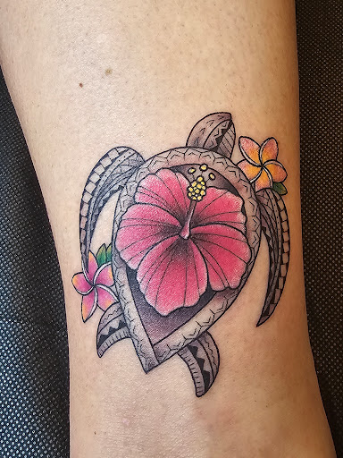 Explore fineline tattoo ideas, creative tattoo ideas in Honolulu, available at Aloha Tattoo Waikiki Hilton Hawaiian Village Rainbow Bazaar