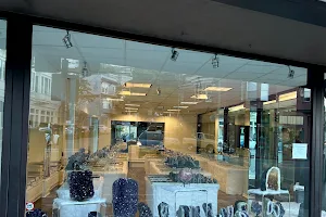 Kristal Cove Shop image