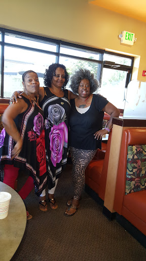 Pizza Restaurant «Round Table Pizza», reviews and photos, 34410 16th Ave S, Federal Way, WA 98003, USA