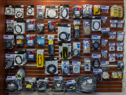 Mobile Phone Repair Shop «CPR Cell Phone Repair Roseville», reviews and photos, 2395 Fairview Ave N, Roseville, MN 55113, USA