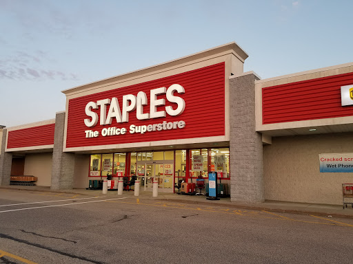 Staples, 18 Lyman St, Westborough, MA 01581, USA, 