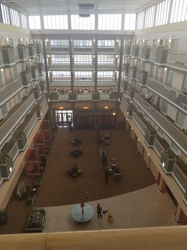 Hotel «Embassy Suites by Hilton Brunswick», reviews and photos, 500 Mall Blvd, Brunswick, GA 31525, USA