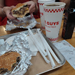 Photo n° 2 de l'avis de Steph.n fait le 17/05/2023 à 13:56 pour Five Guys Lille Béthune à Lille