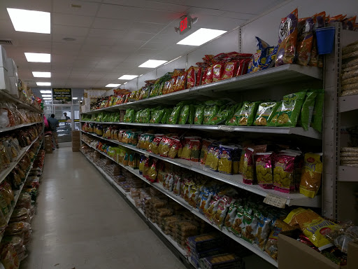 Grocery Store «INDU INDIAN GROCERY STORE (INDU CONVENIENT STORE)», reviews and photos, 4925 W Market St #1104, Greensboro, NC 27407, USA