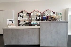 Chic Beauty Center GmbH Friseur- und Kosmetiksalon image