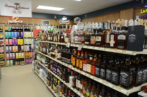 Liquor Store «Chisago Warehouse Liquors», reviews and photos, 10640 South Ave, Chisago City, MN 55013, USA