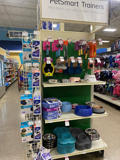 Pet Supply Store «PetSmart», reviews and photos, 4120 E 4th St, Ontario, CA 91764, USA